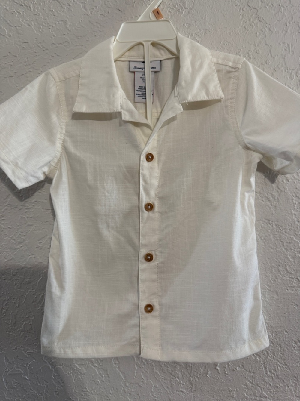 3T Boys Tommy Bahama Cream Short Sleeve Button Shirt. Preowned 100% Cotton